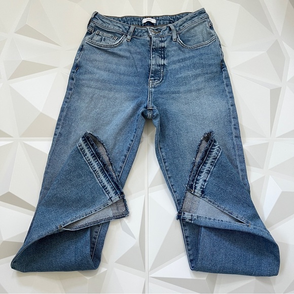 Forever 21 Blue with button closure and open at the bottom women’s Jeans Size:28 - Picture 5 of 12